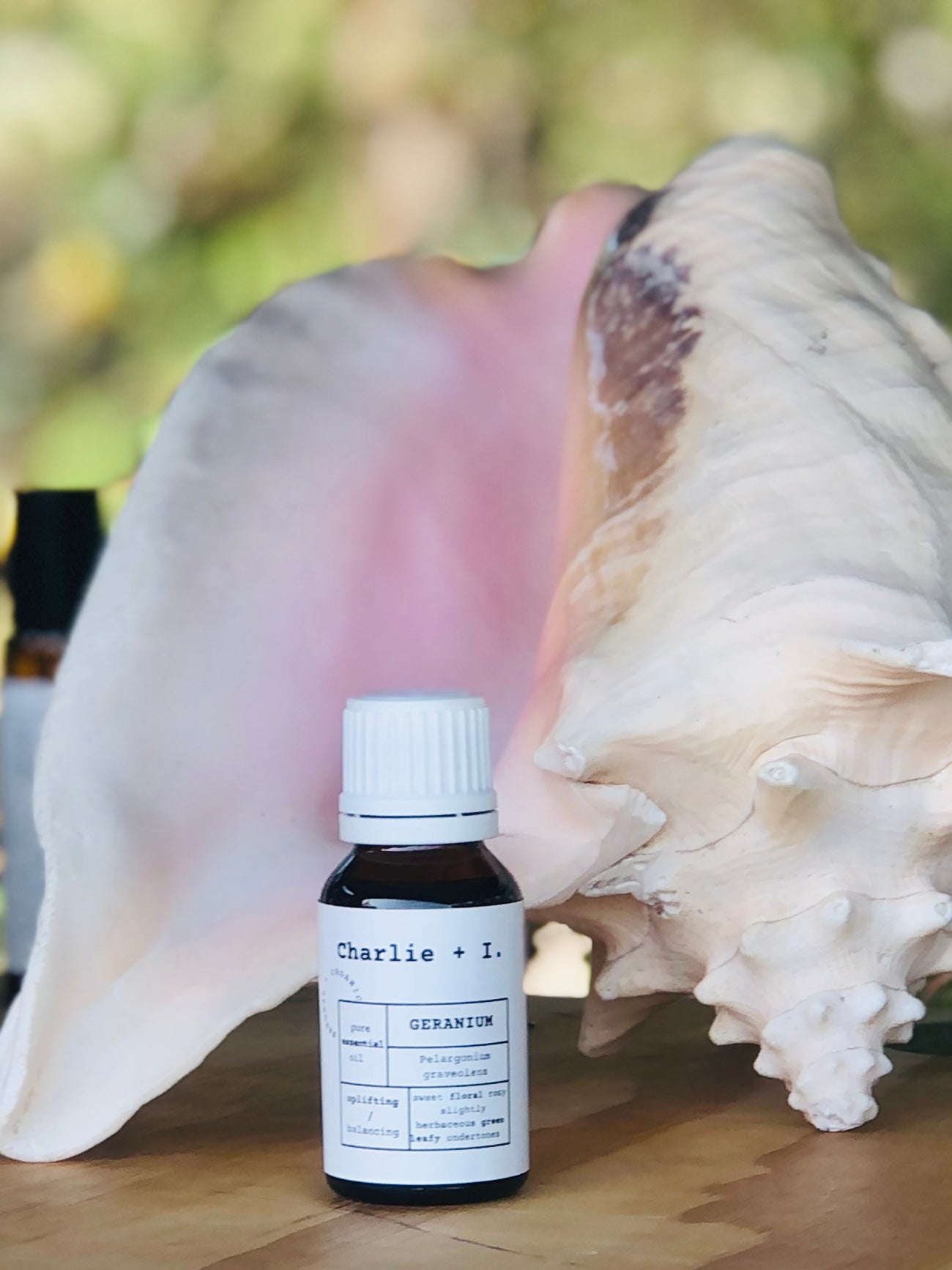 ESSENTIAL OILS & ESSENTIAL OIL BLENDS