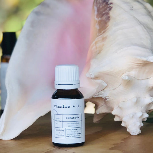 ESSENTIAL OILS & ESSENTIAL OIL BLENDS